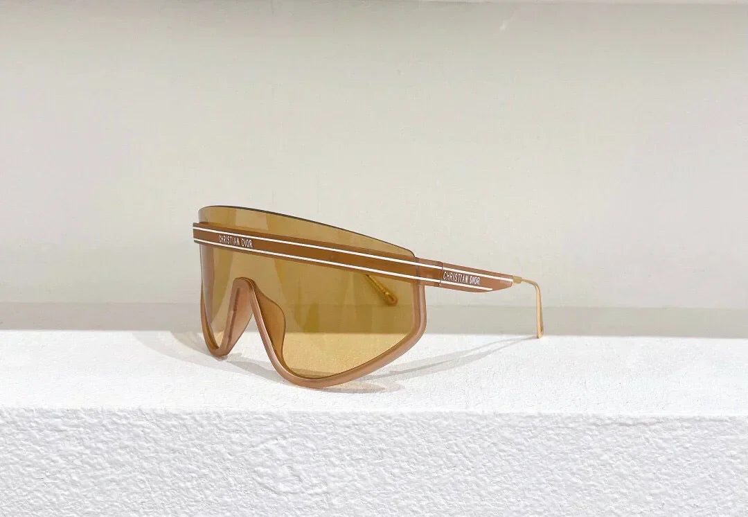 Sonnenbrille im Stil einer unregelmäßigen Augenmuschel