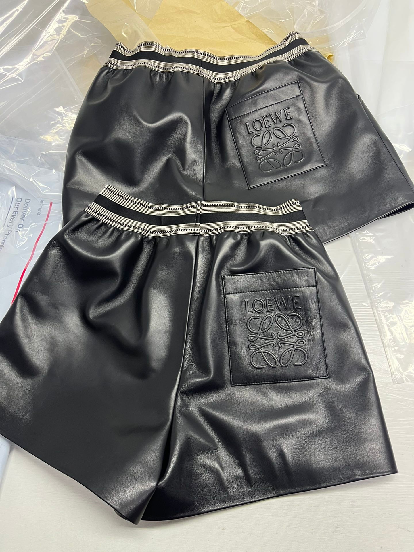 Shorts aus Schaffell