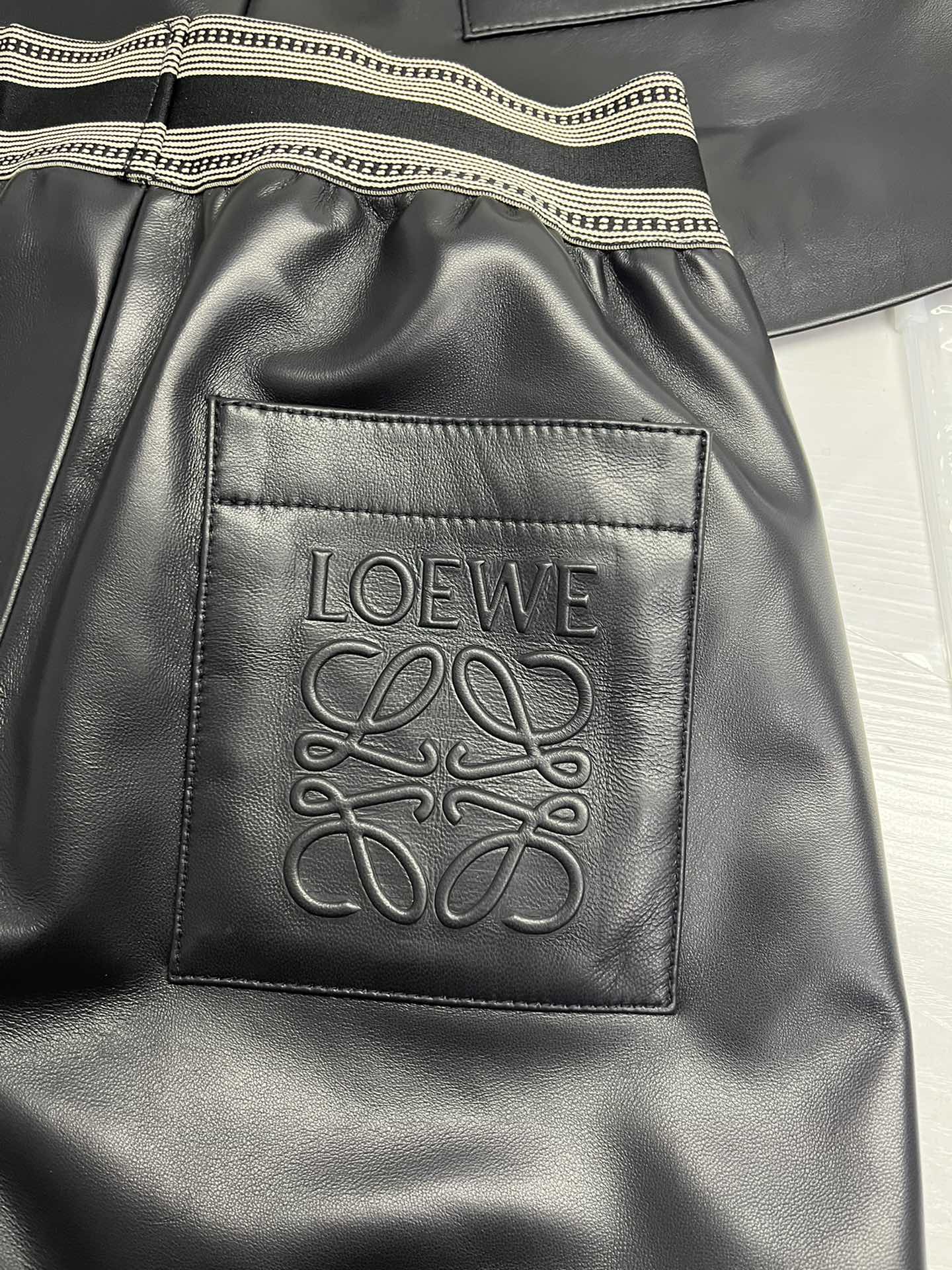 Shorts aus Schaffell