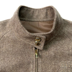 Costume marron à col montant