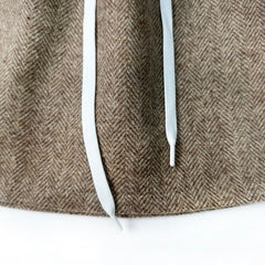 Costume marron à col montant