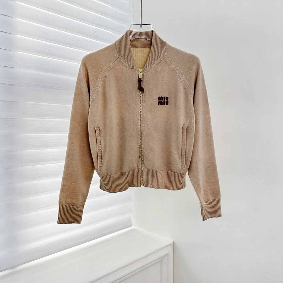 Langärmlige Reißverschlussjacke