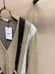 Strickjacke im College-Stil aus Mohair 