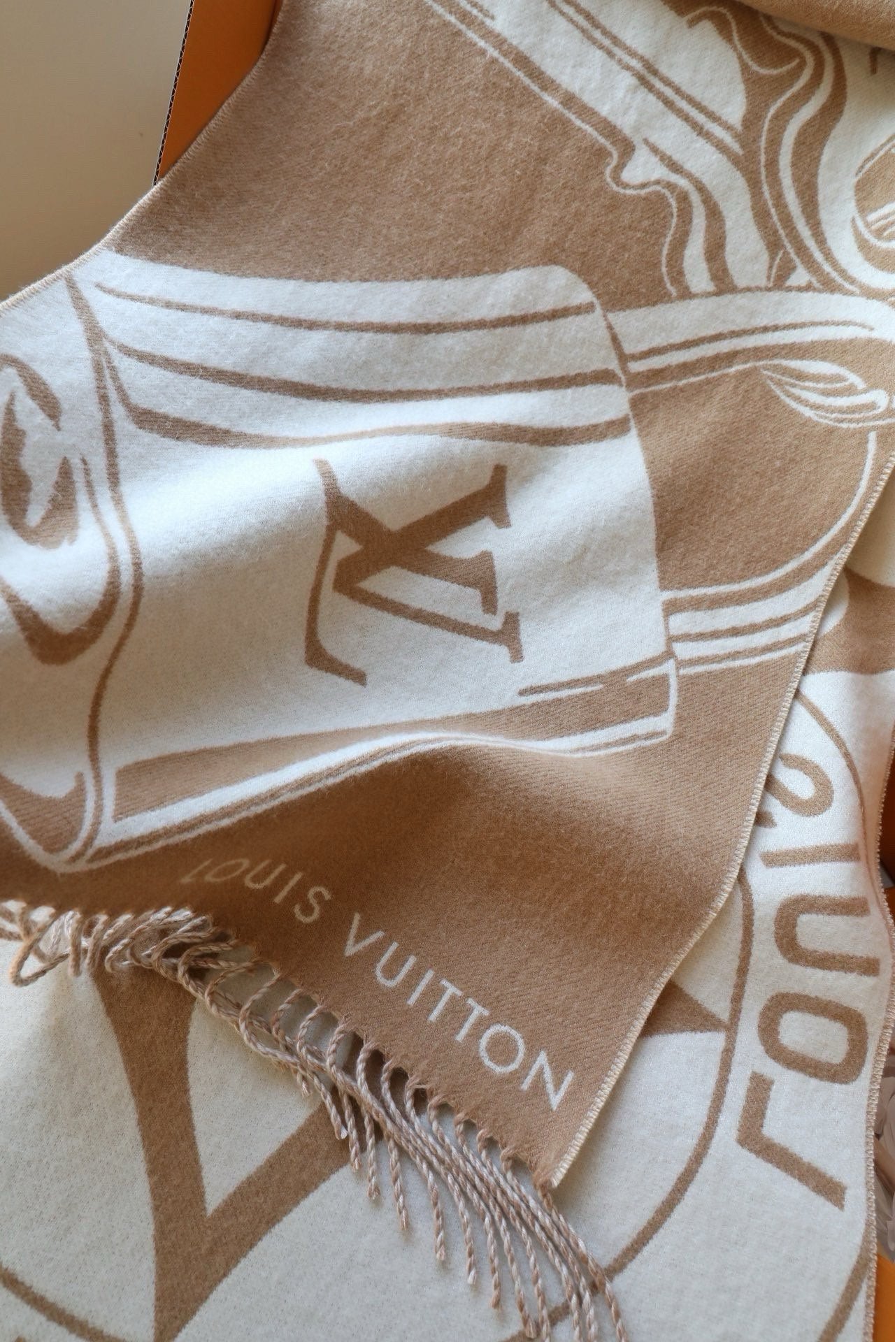 Strickschal aus Plüschmischung