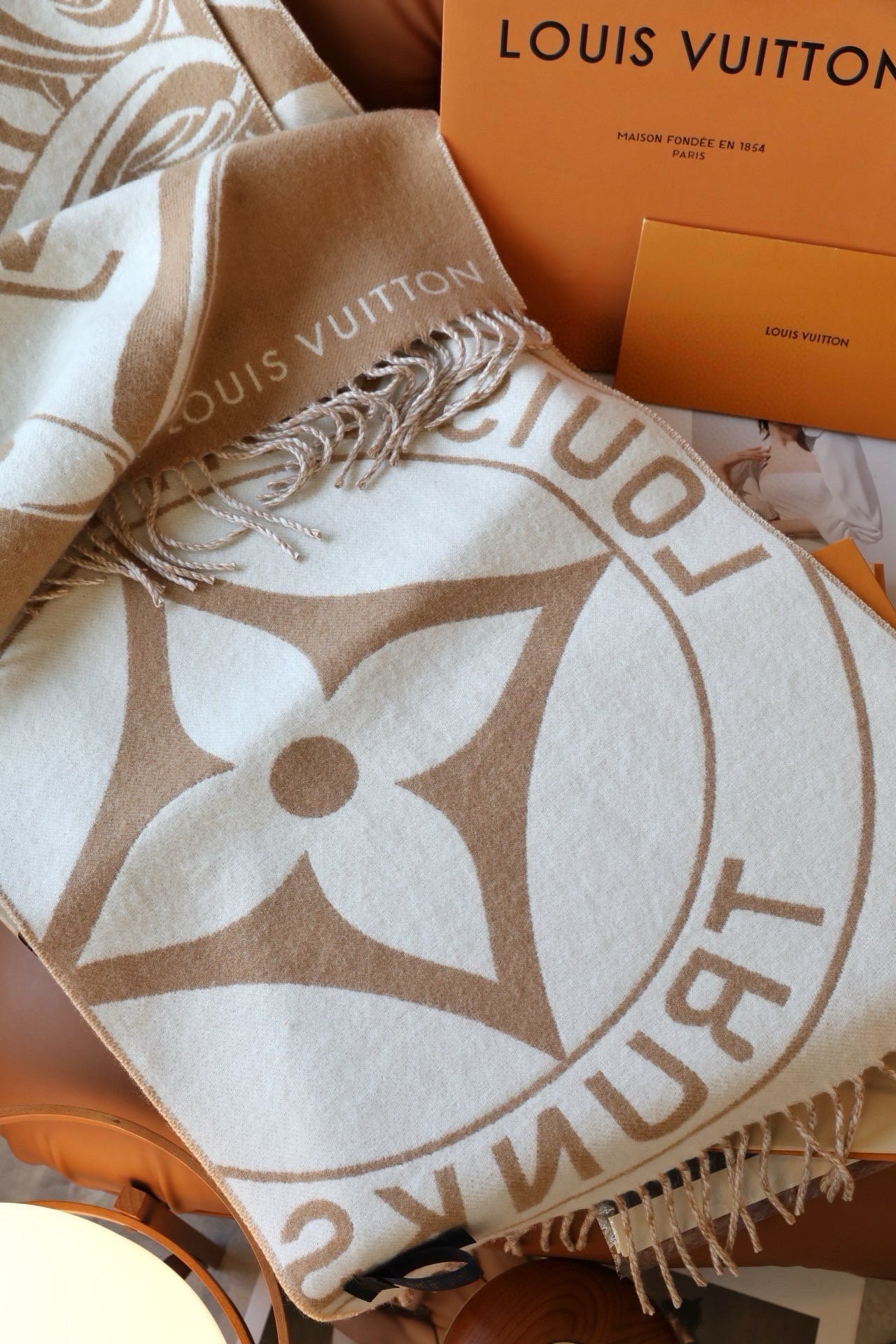 Strickschal aus Plüschmischung