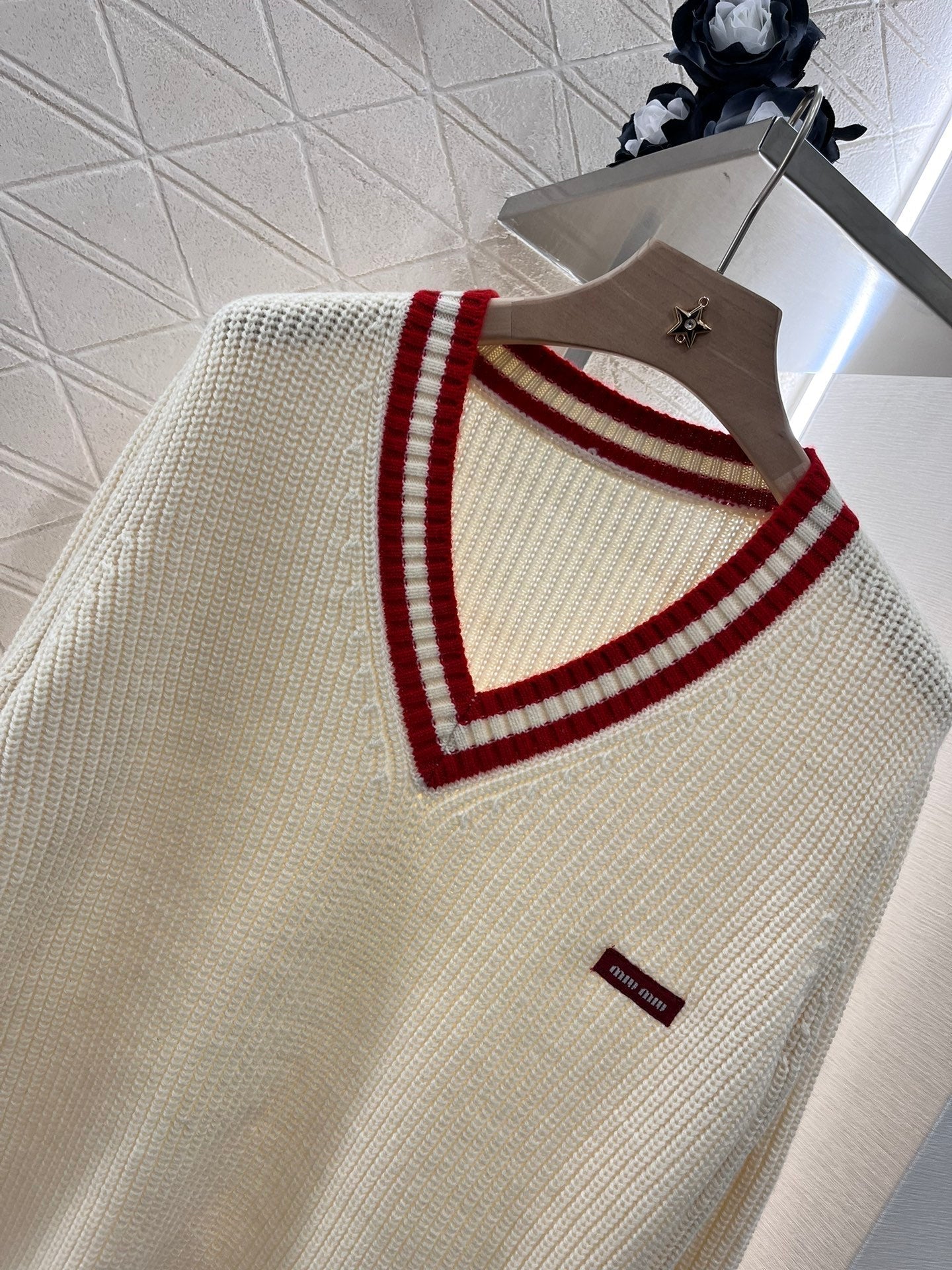 Pull en tricot à col en V pour collège