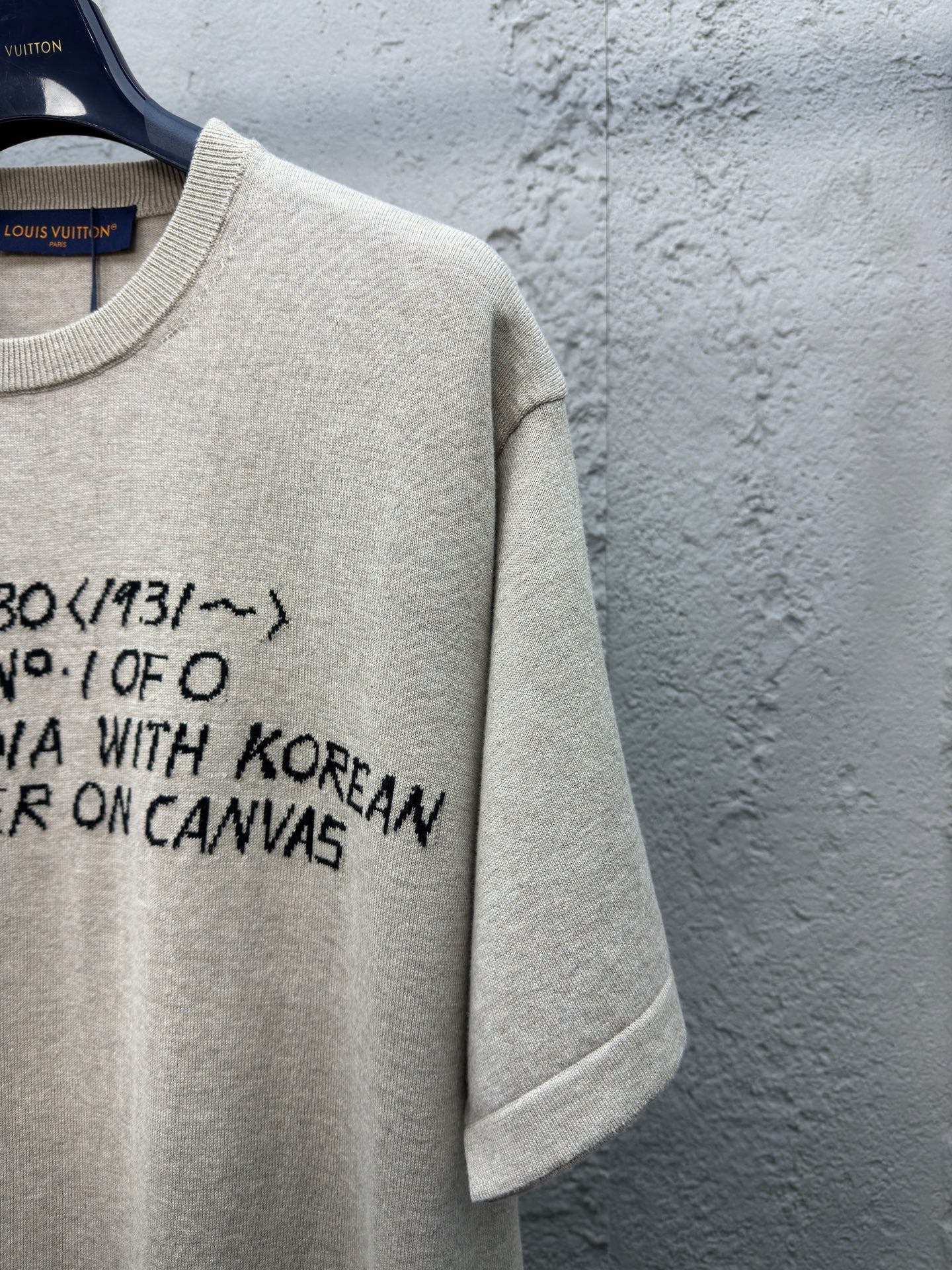 Kurze Ärmel mit gestricktem Buchstaben-Signatur