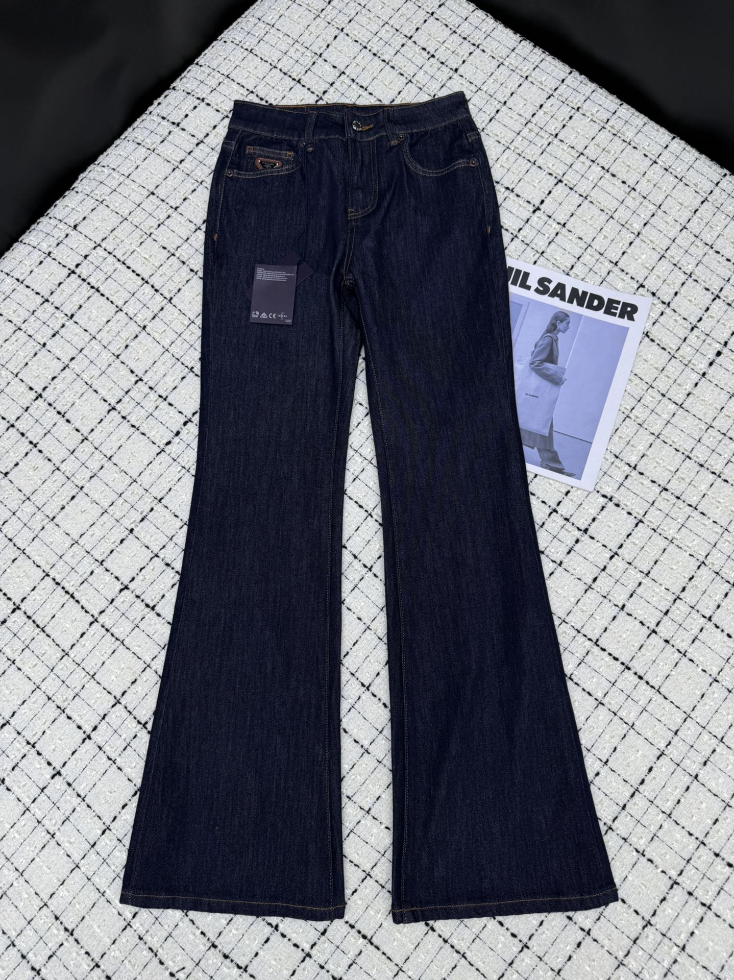 Leicht ausgestellte Jeans