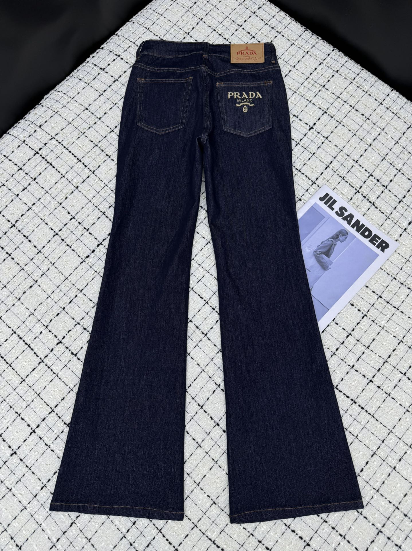 Leicht ausgestellte Jeans