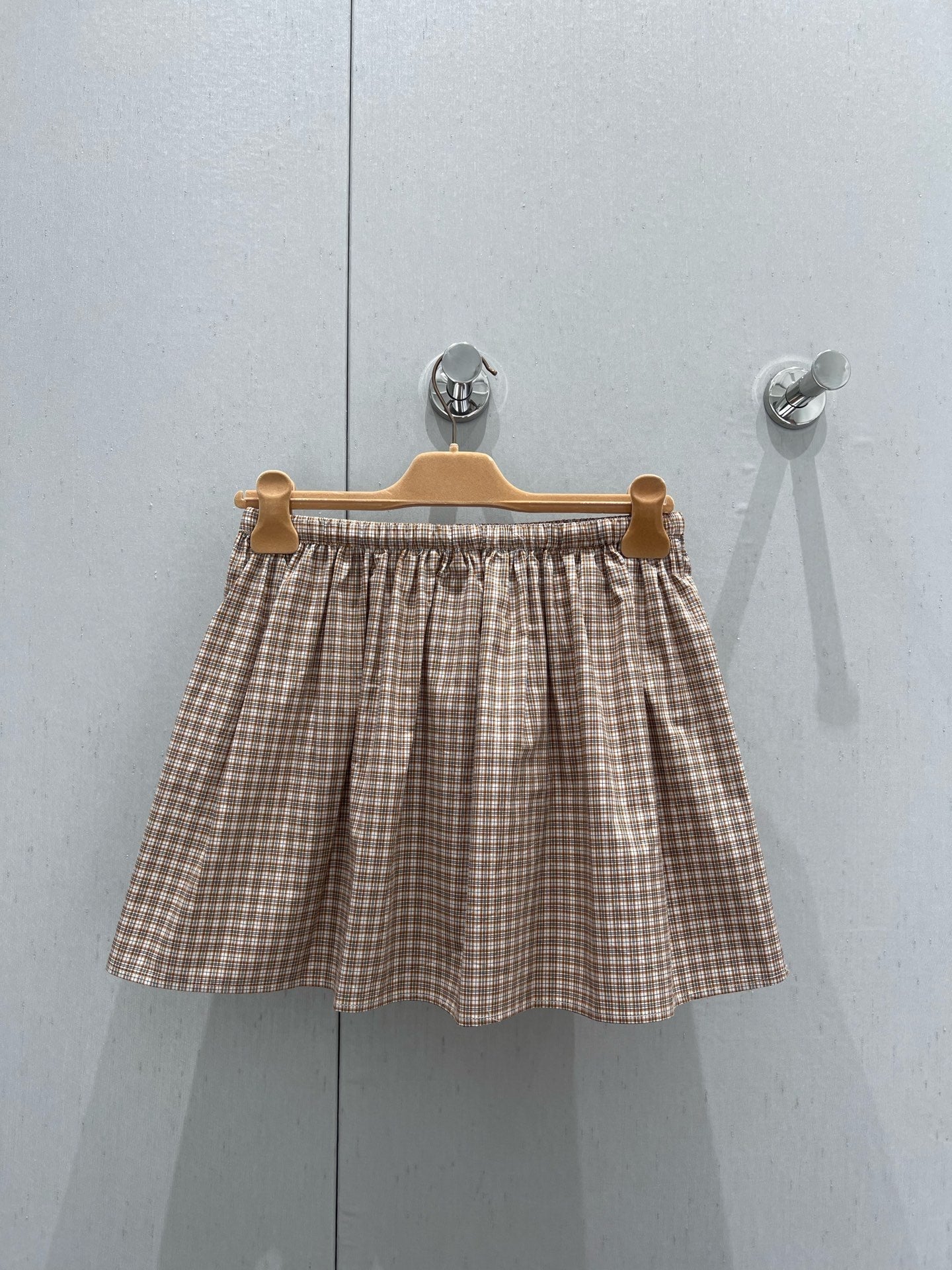 Hellblaues Sweatshirt mit Distressed-Design