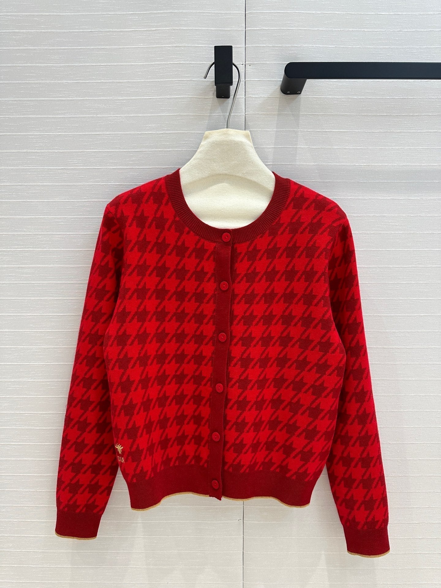 Cardigan en tricot pied-de-poule avec bordure dorée