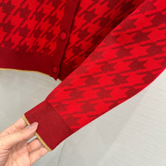 Cardigan en tricot pied-de-poule avec bordure dorée