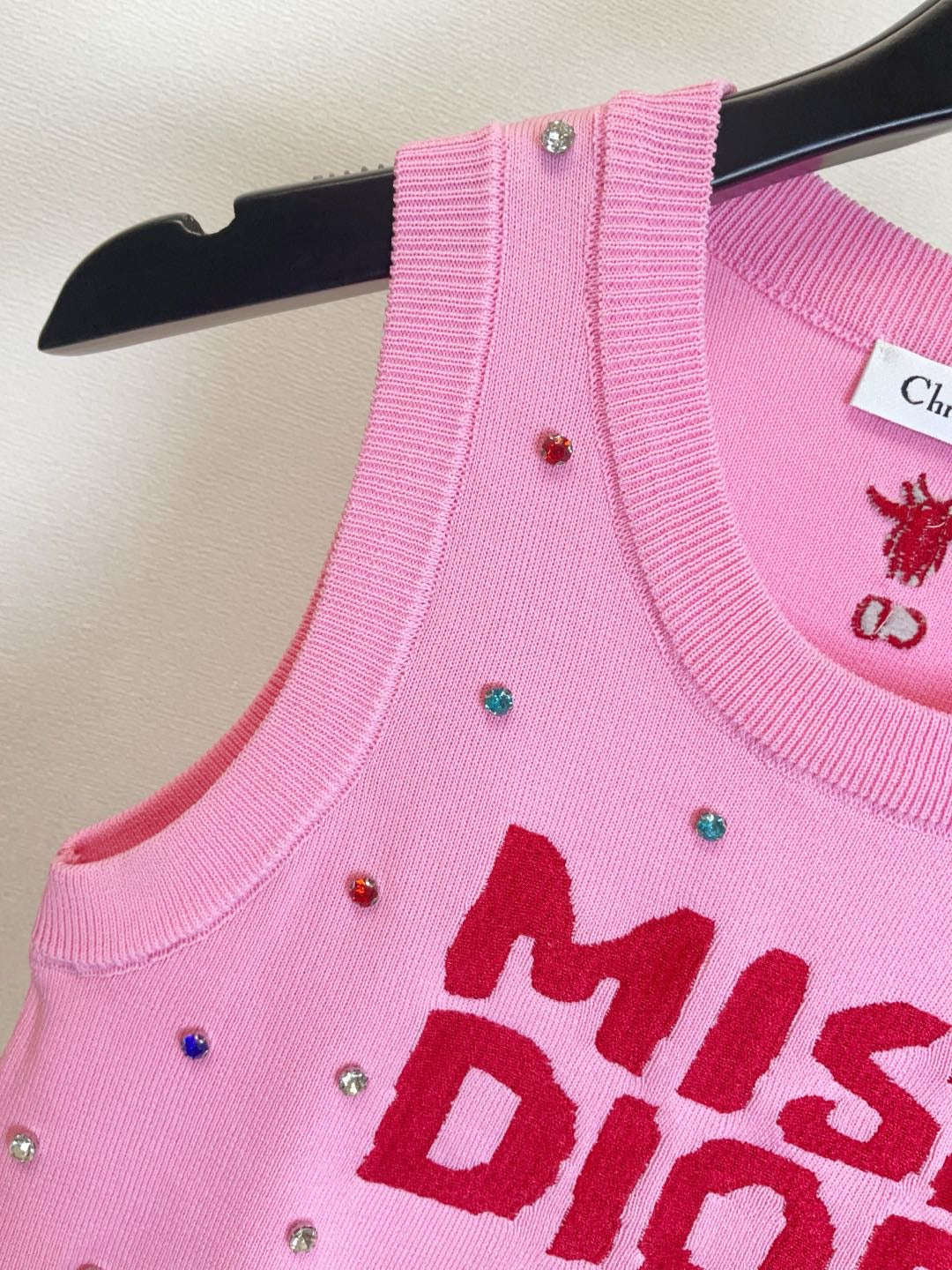 Gestrickte ärmellose Weste mit Rundhalsausschnitt