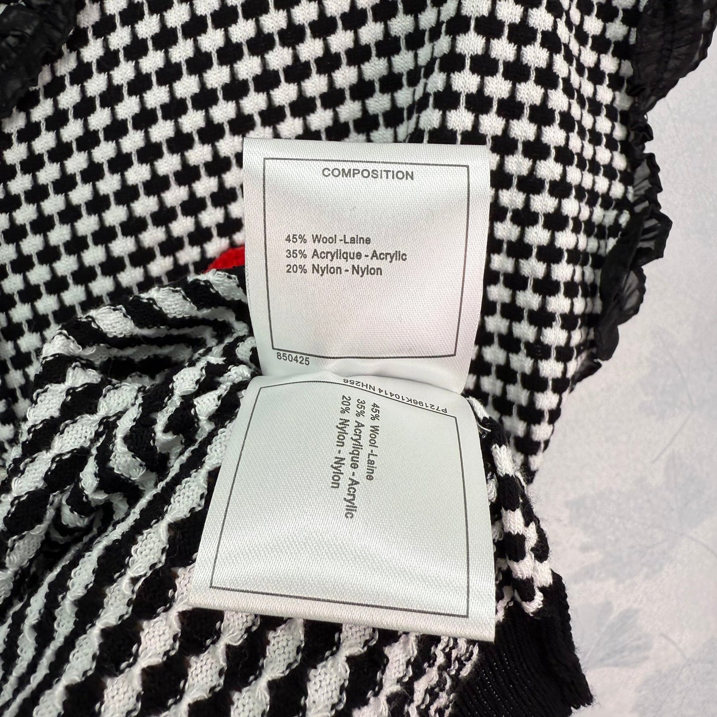 Kurzärmlige Strickjacke mit Hahnentrittmuster