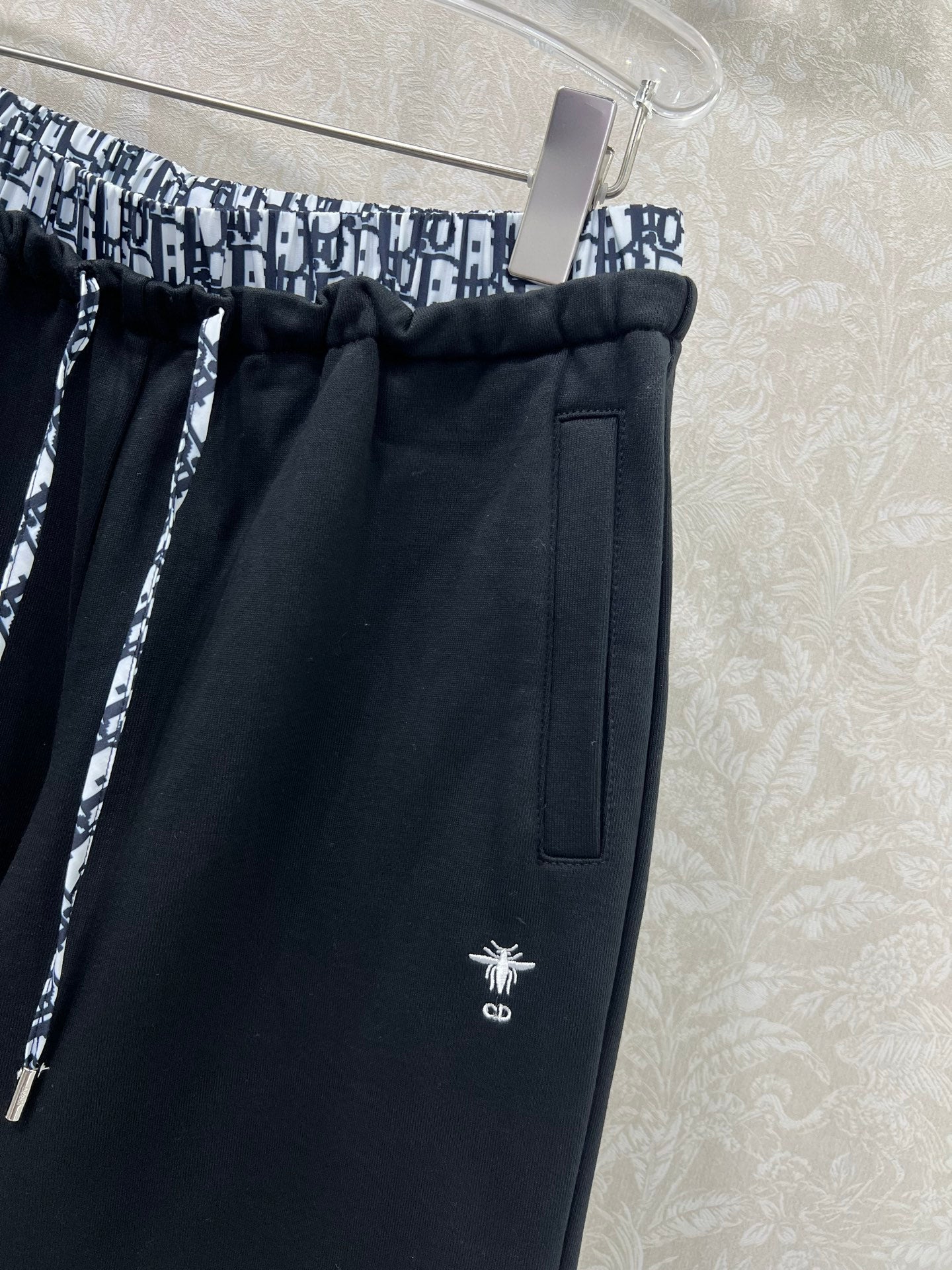 Set aus gewebter Jacke und Rock mit Karomuster