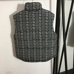 All-over letter print stand-up collar sleeveless vest