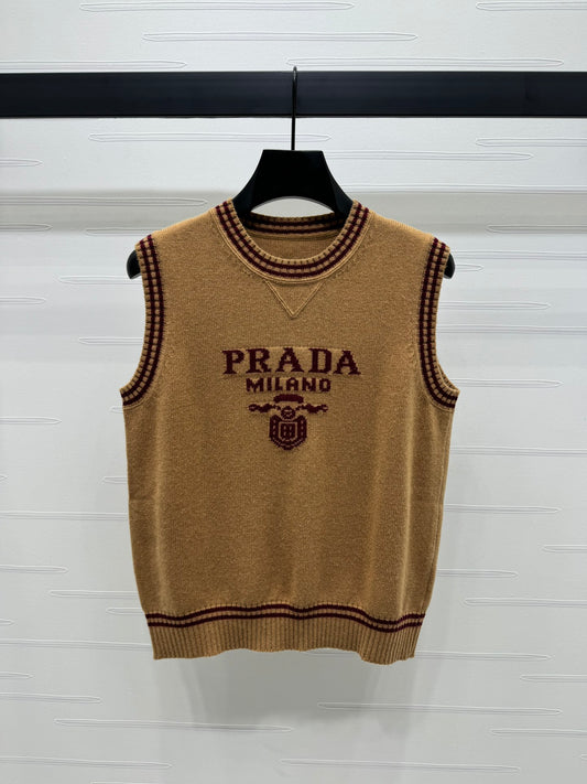 crew-neck knit vest