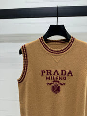 crew-neck knit vest