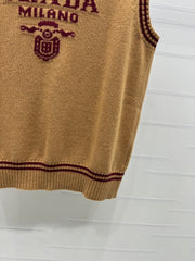 crew-neck knit vest
