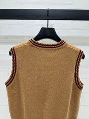 crew-neck knit vest