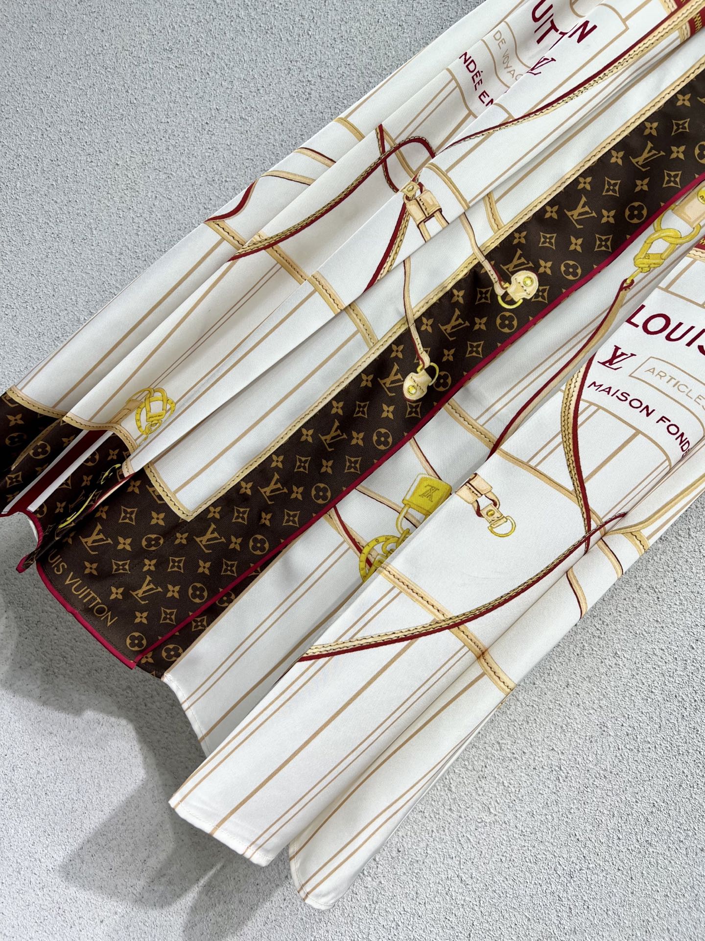 Set aus gewebter Jacke und Rock mit Karomuster