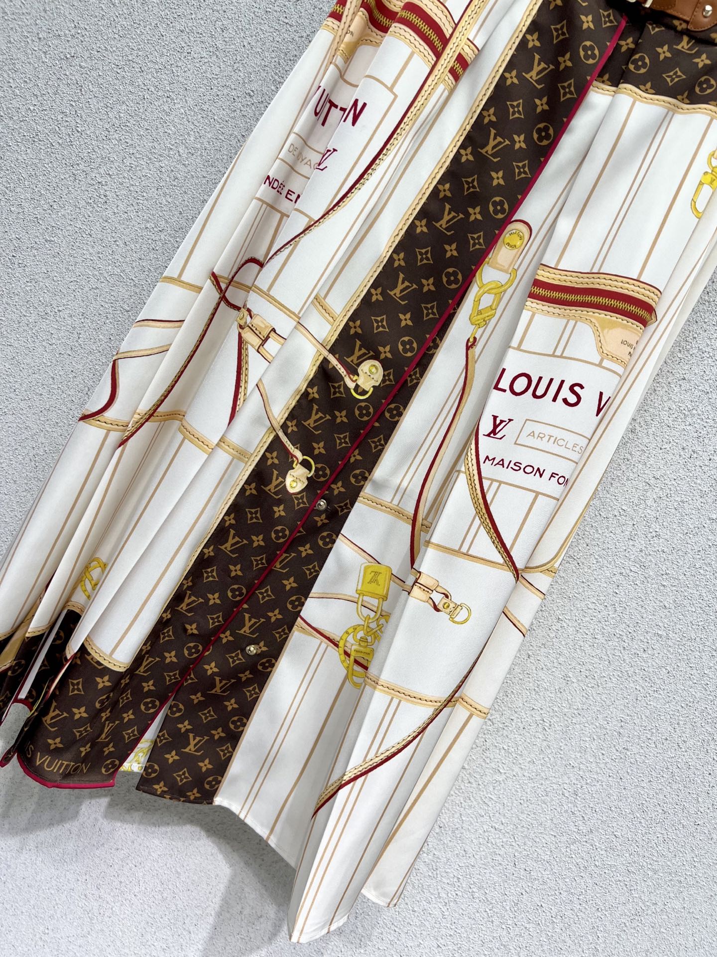 Set aus gewebter Jacke und Rock mit Karomuster