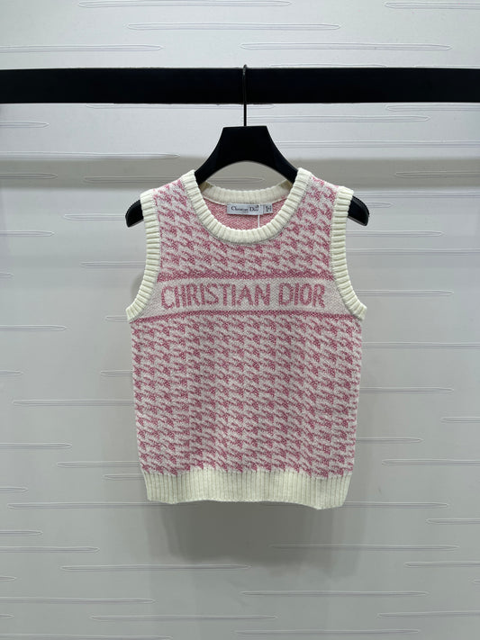 Houndstooth knitted vest