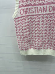 Houndstooth knitted vest