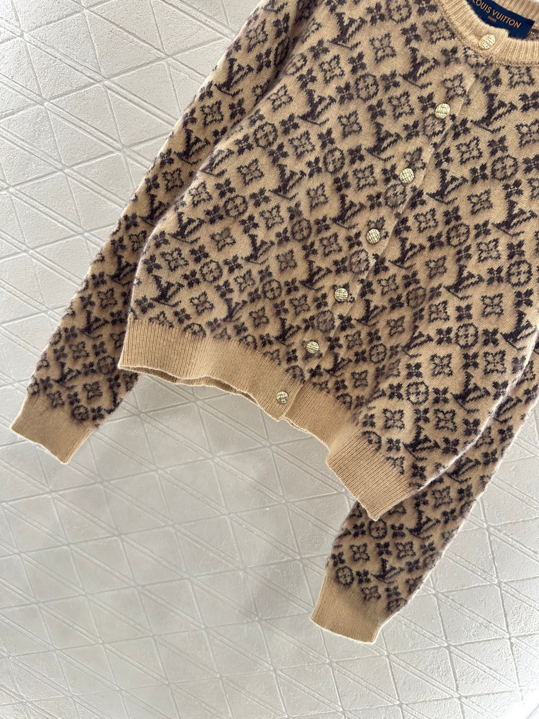 Cardigan en cachemire avec bouton cartable