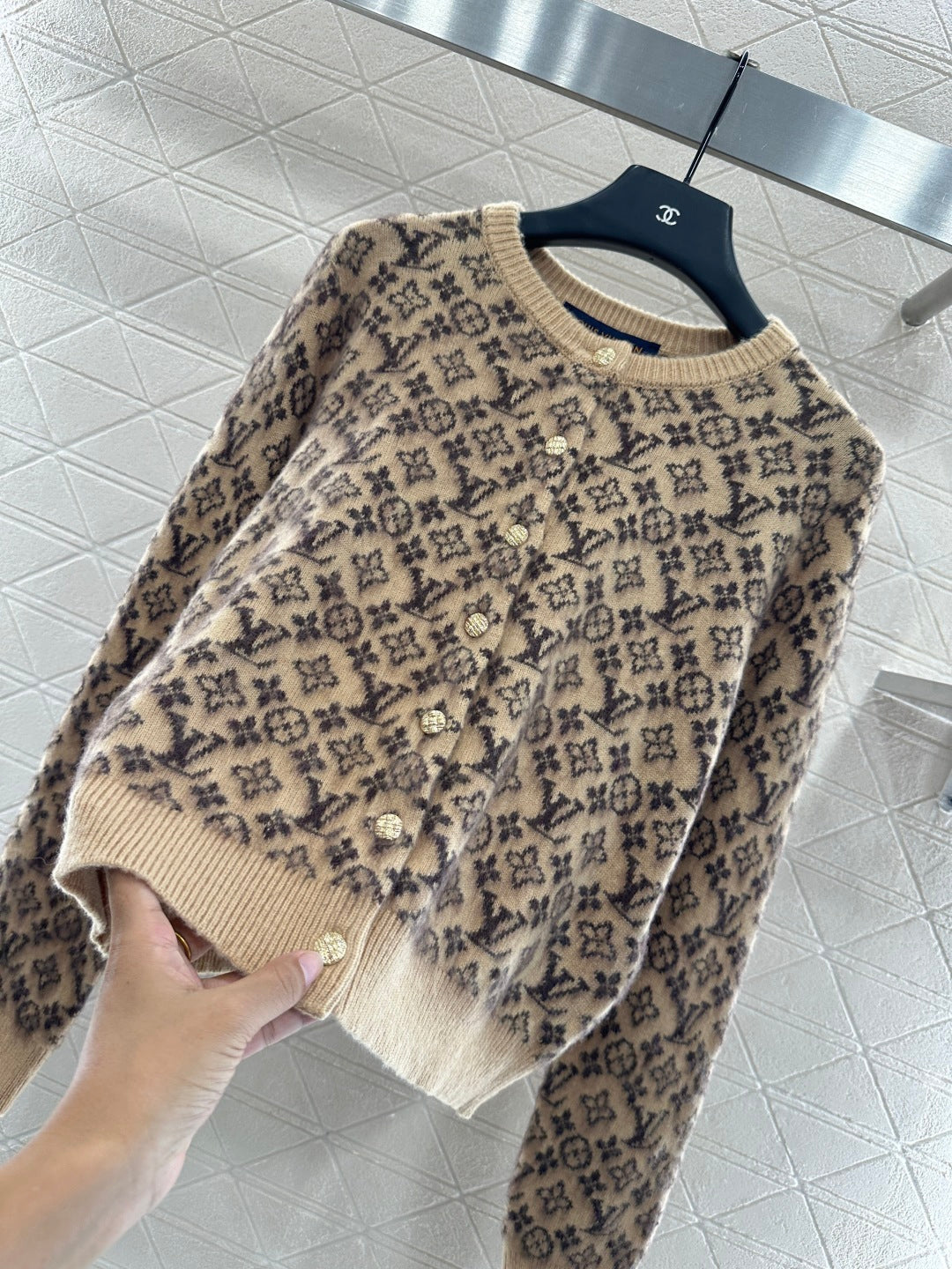Cardigan en cachemire avec bouton cartable