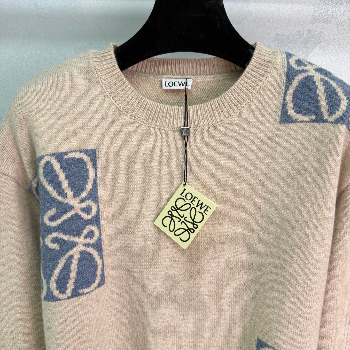 New early autumn knitted tops