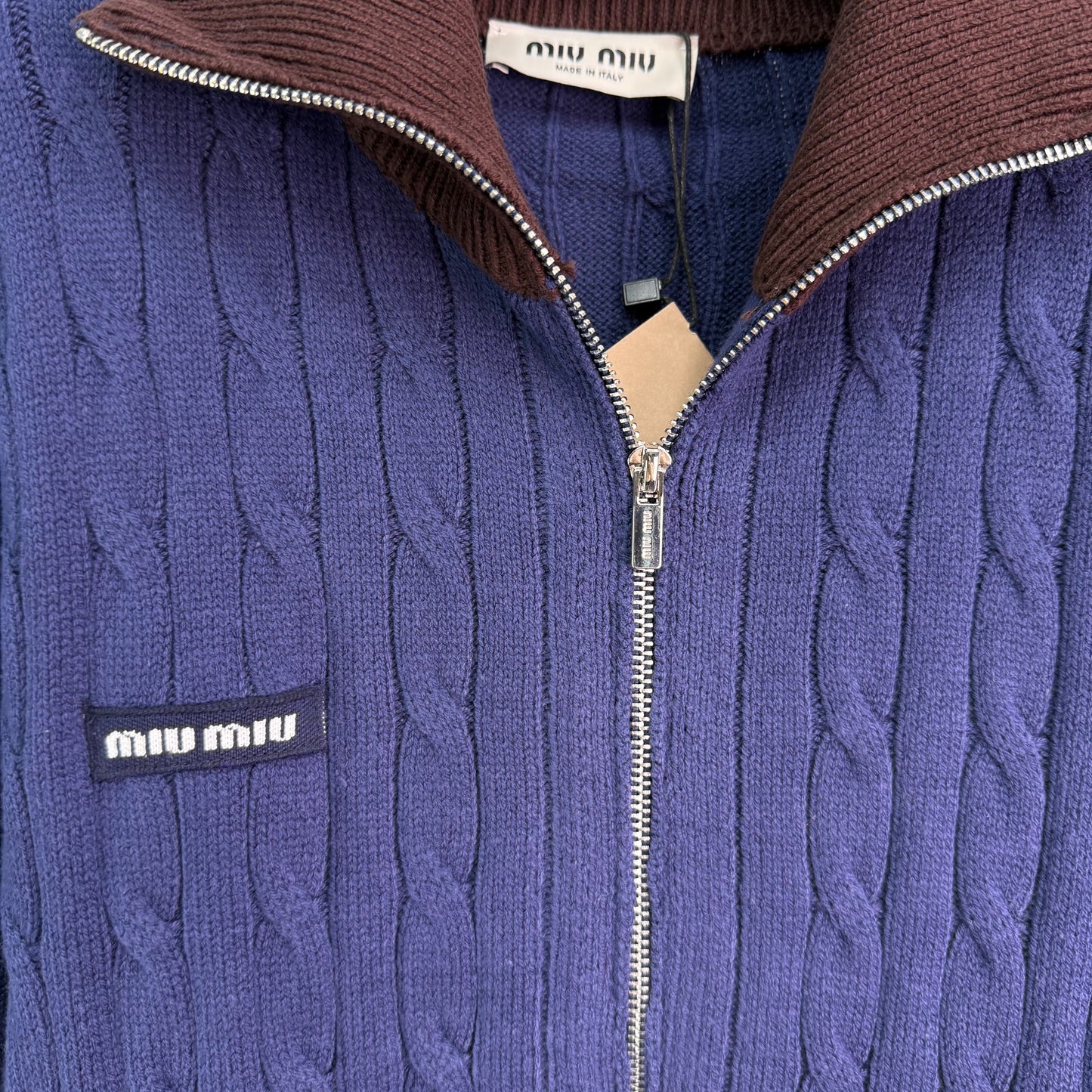 Cardigan en cachemire avec bouton cartable