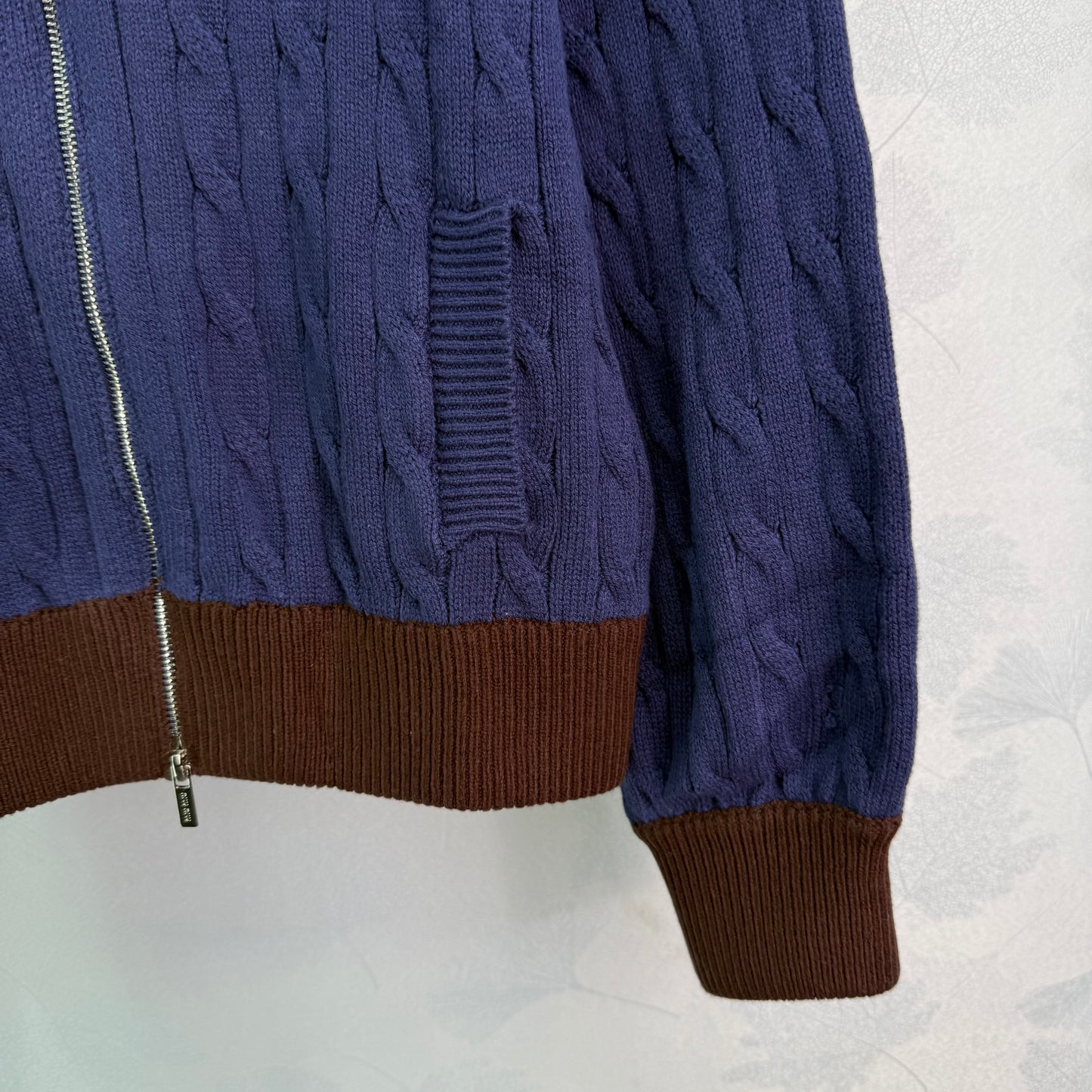 Cardigan en cachemire avec bouton cartable