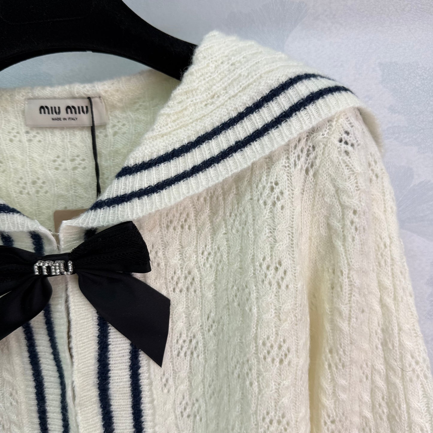 Navy collar knitted cardigan