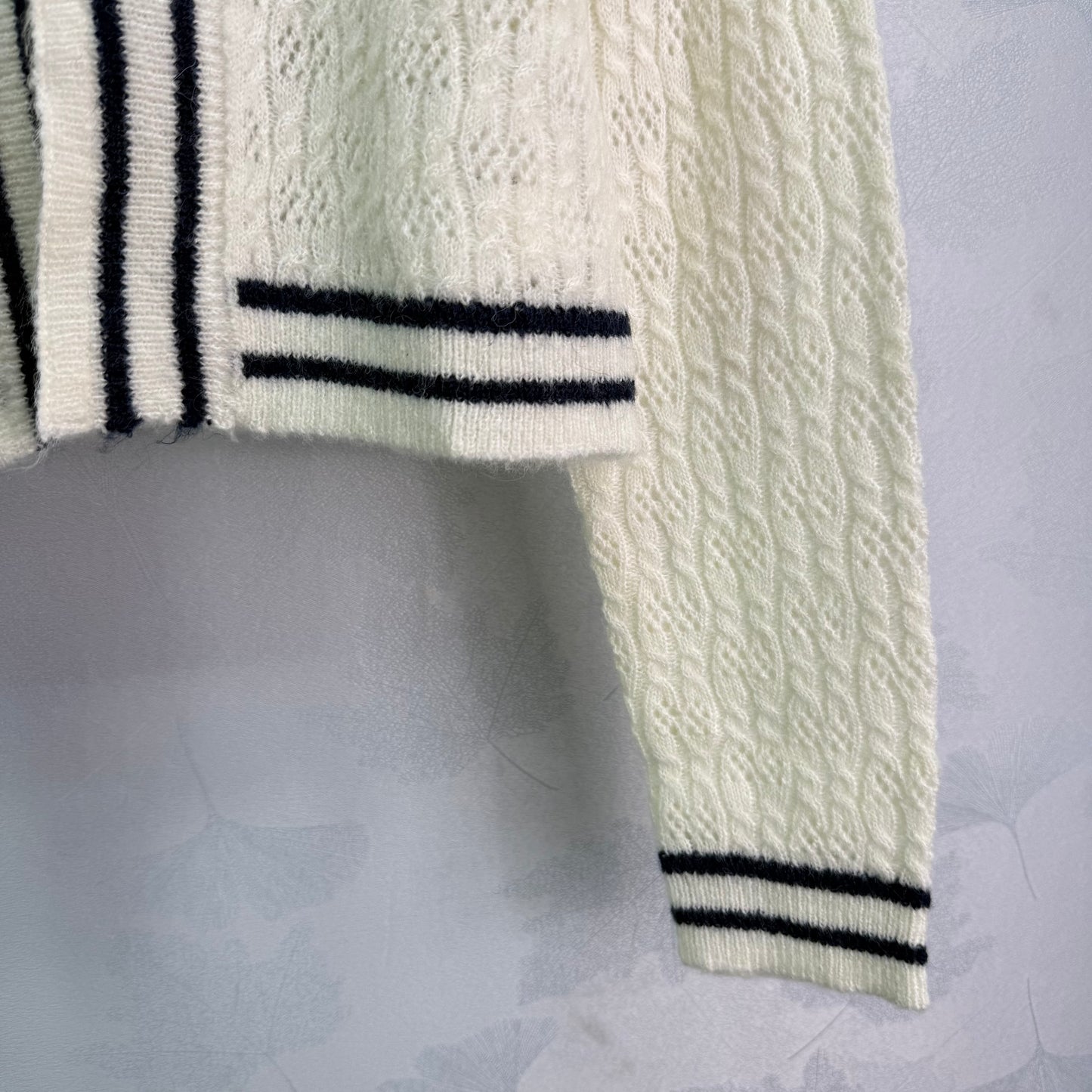 Navy collar knitted cardigan