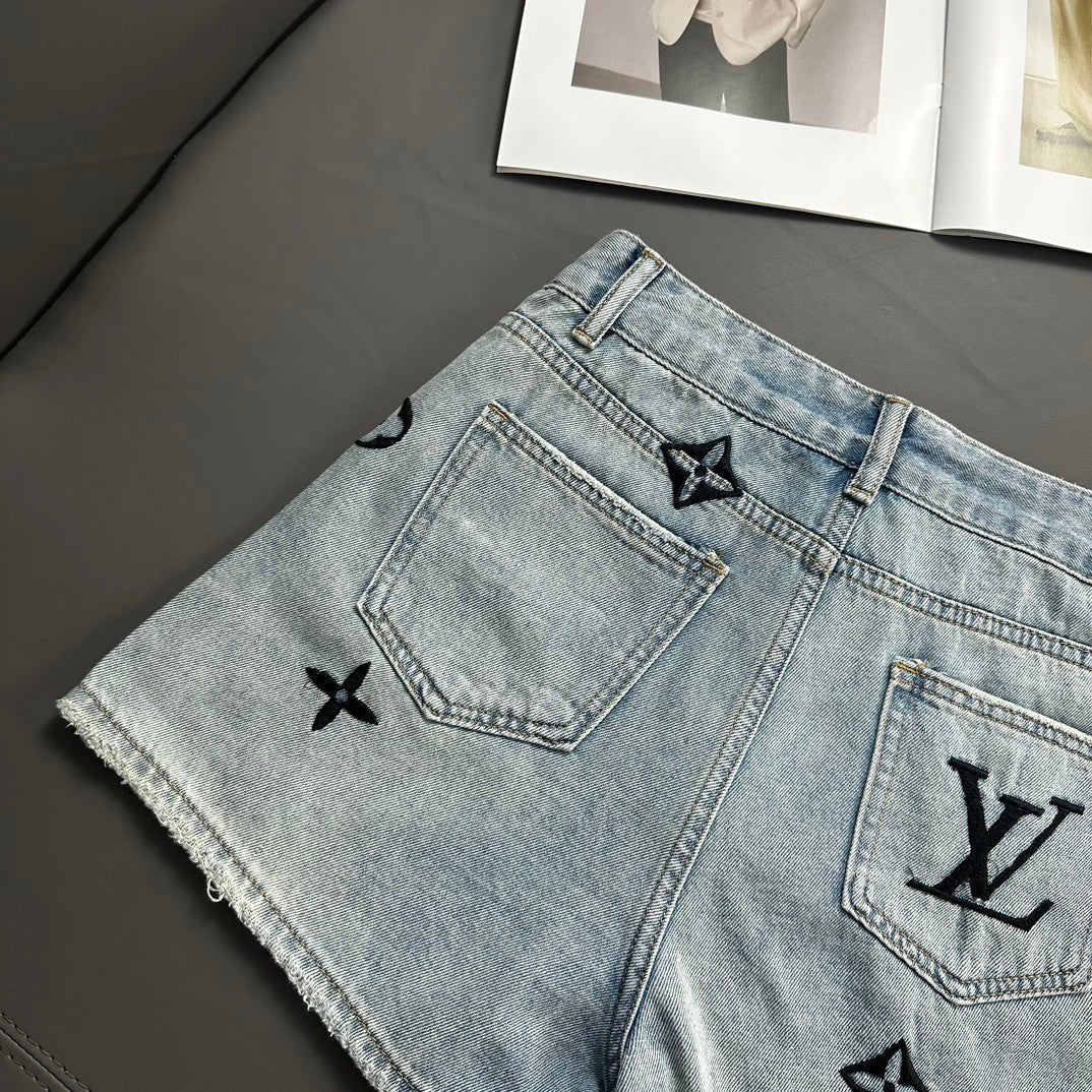 Neue bedruckte, bestickte Jeansshorts