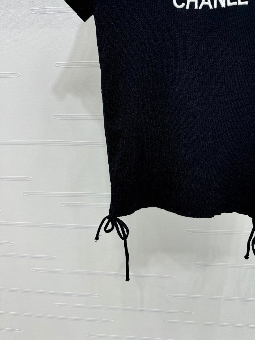 Gerippte Logo-T-Shirts mit seitlichen Kordeln 