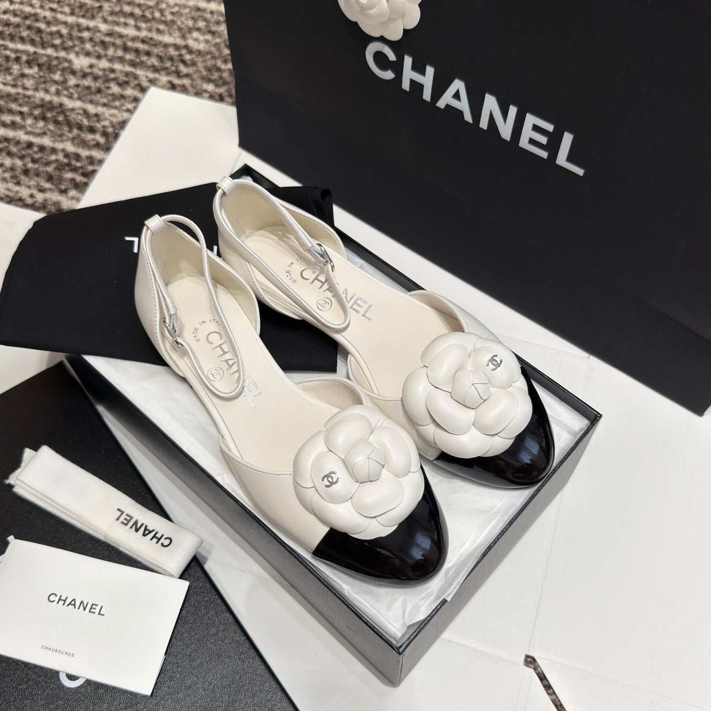 Ballerines bicolores à bride cheville Camellia 