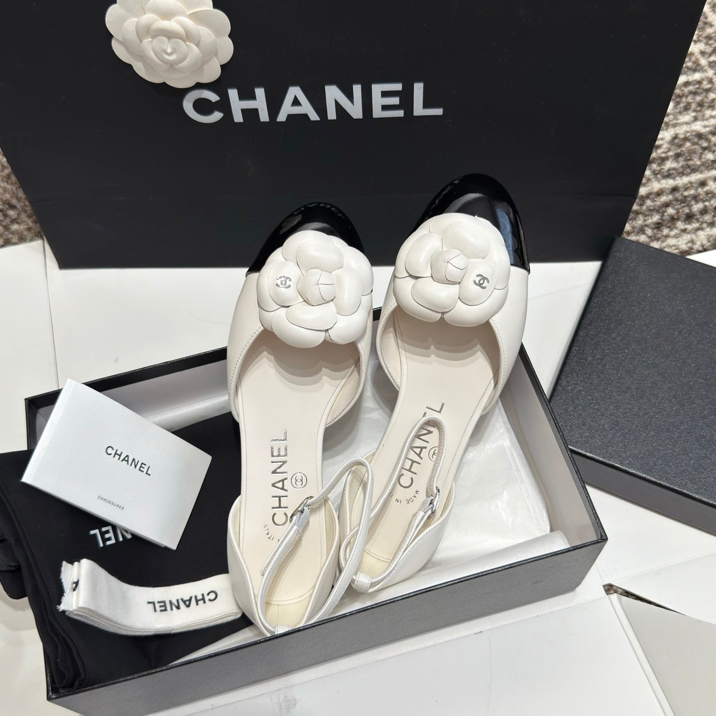 Ballerines bicolores à bride cheville Camellia 