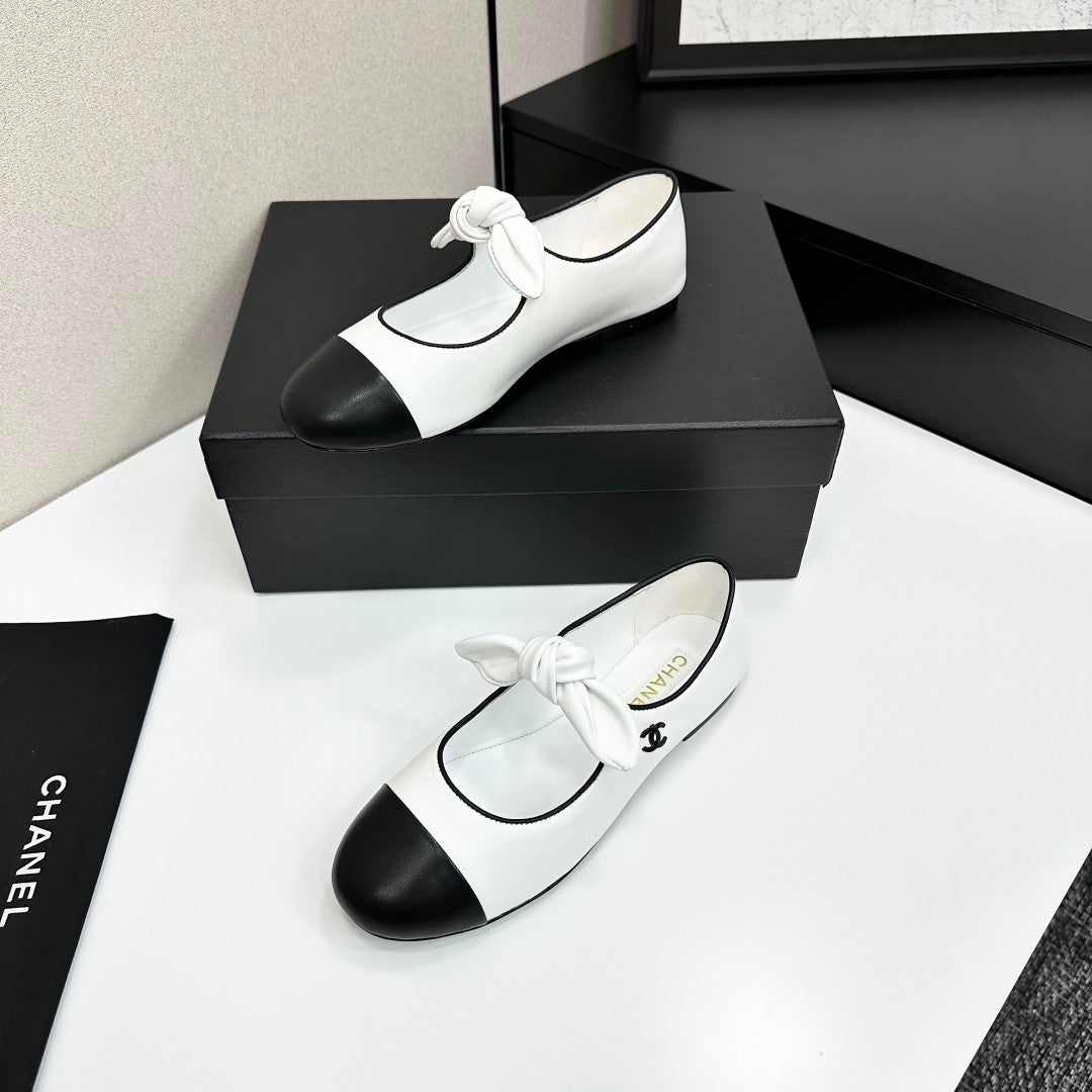 Ballerines Mary Jane bicolores avec nœud 