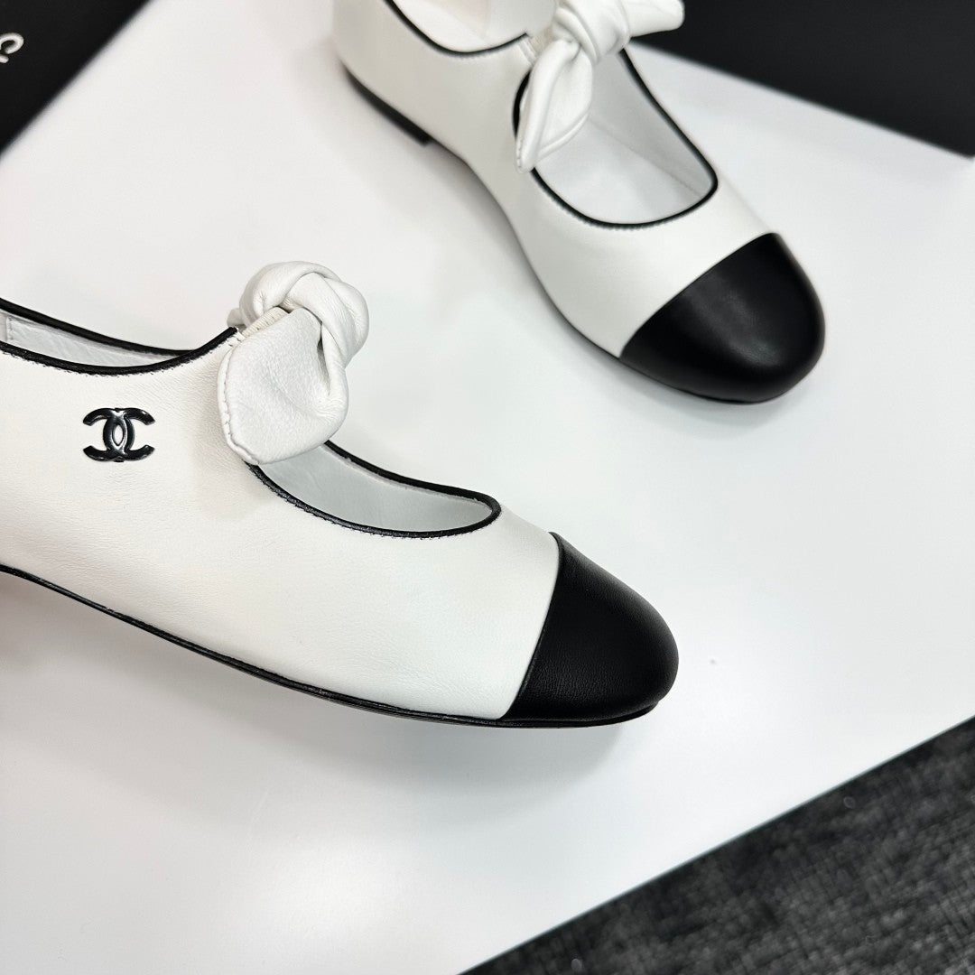 Ballerines Mary Jane bicolores avec nœud 