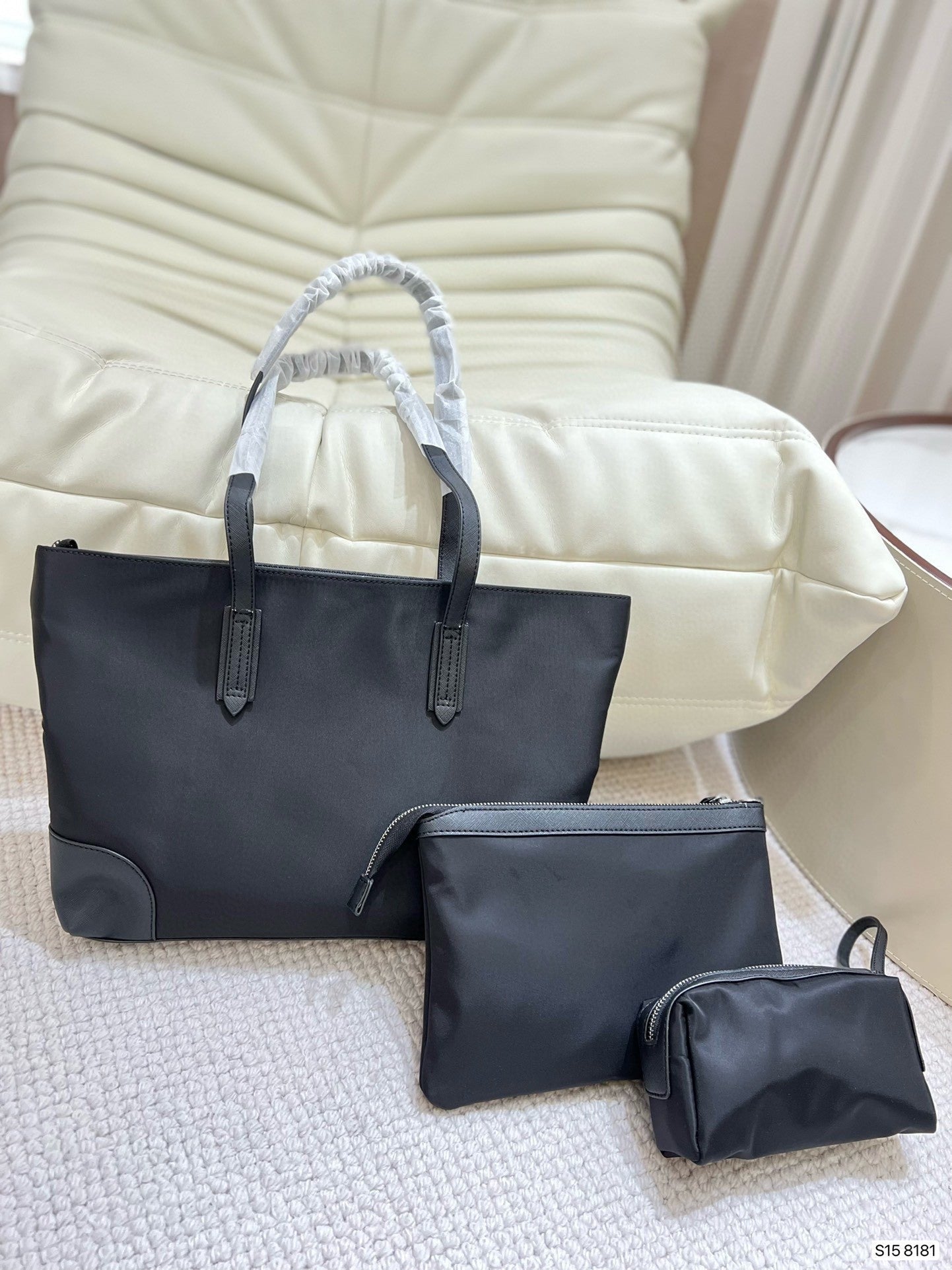 Sac fourre-tout en nylon noir avec ensemble d'organisateurs détachables 