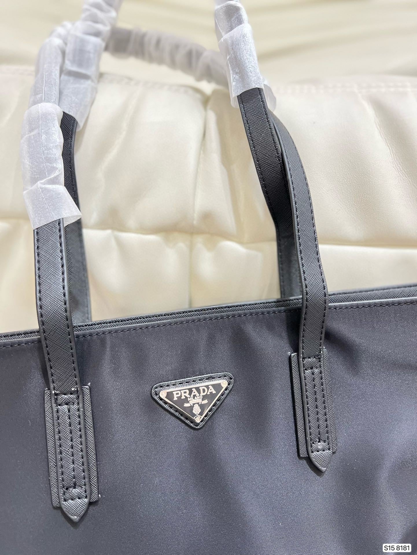 Sac fourre-tout en nylon noir avec ensemble d'organisateurs détachables 