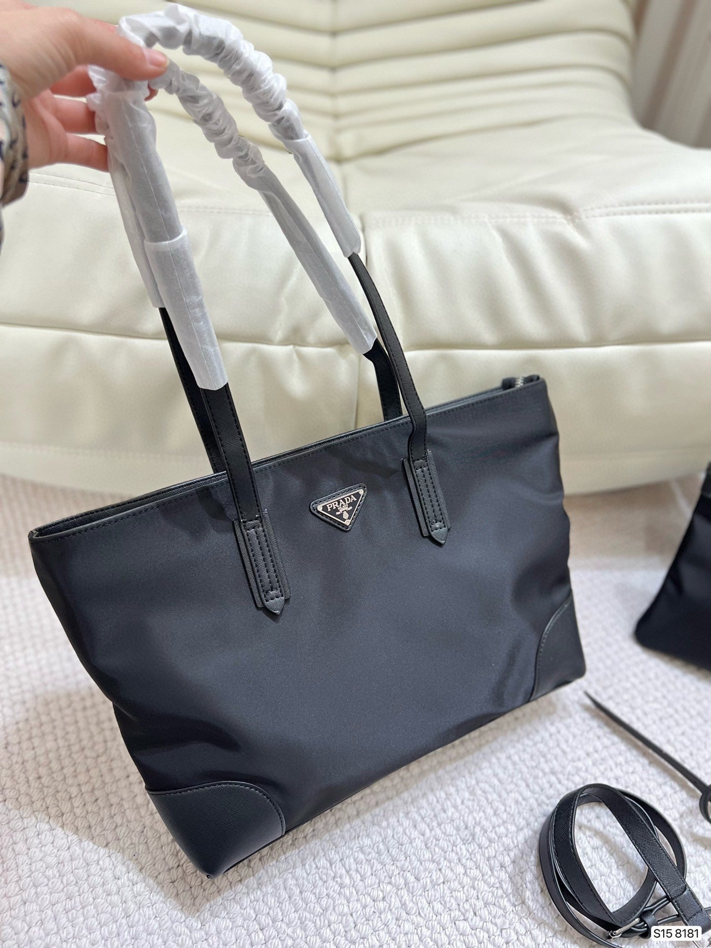 Sac fourre-tout en nylon noir avec ensemble d'organisateurs détachables 