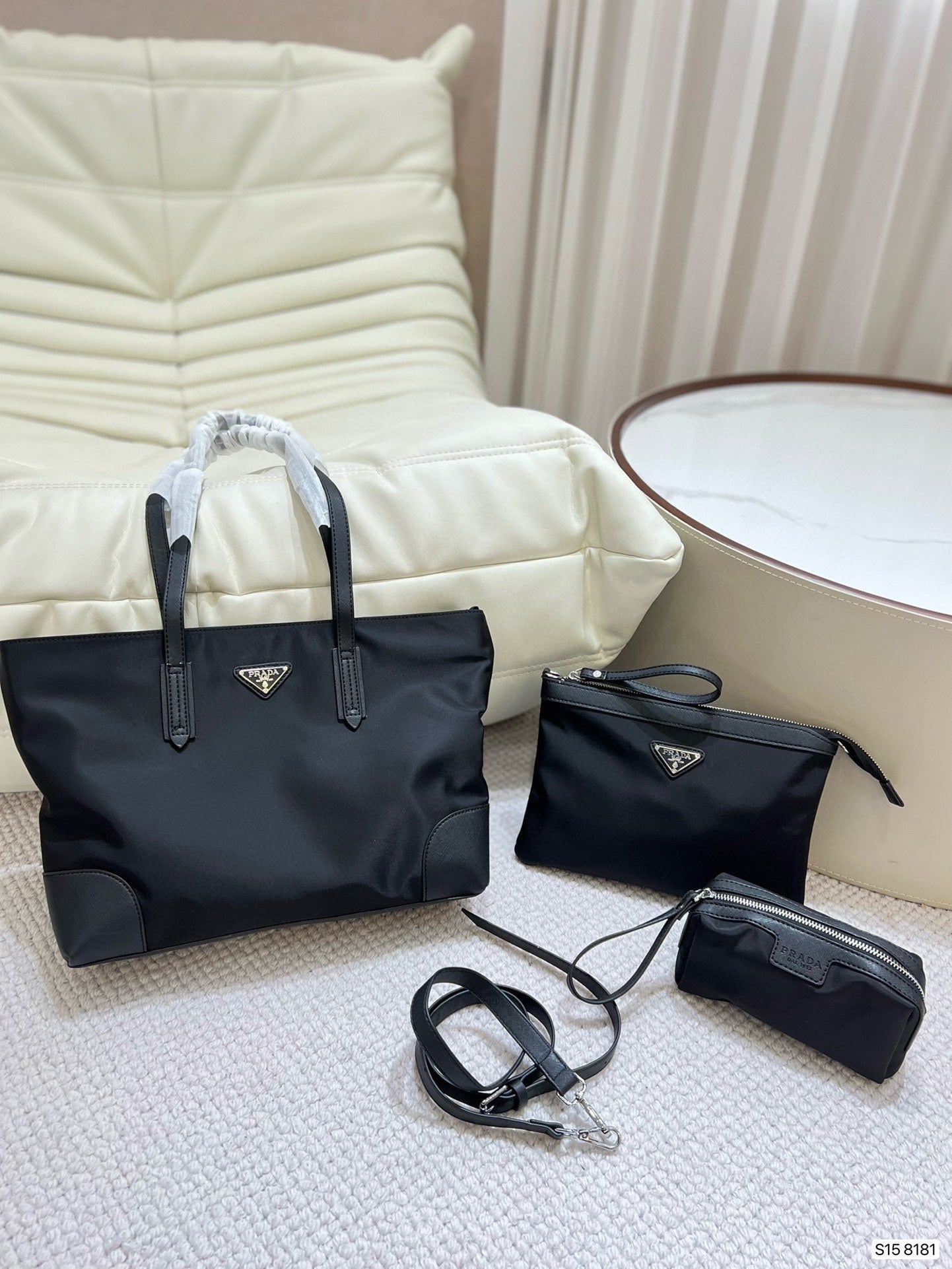 Sac fourre-tout en nylon noir avec ensemble d'organisateurs détachables 