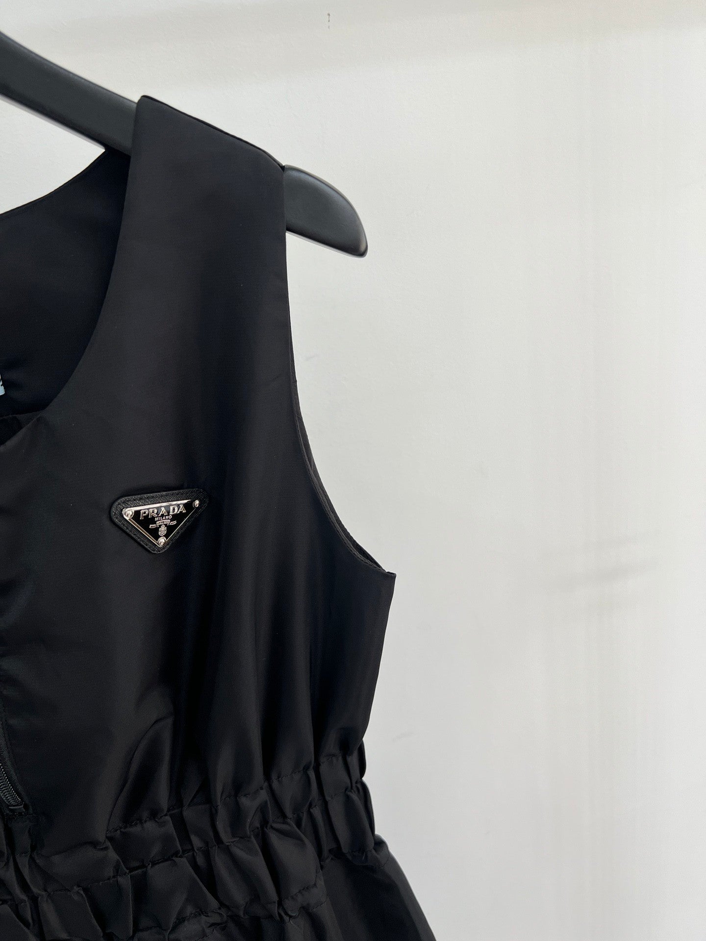 Robes mi-longues sans manches à taille avec cordon de serrage 