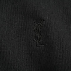 Kleines Kapuzensweatshirt mit gesticktem Logo