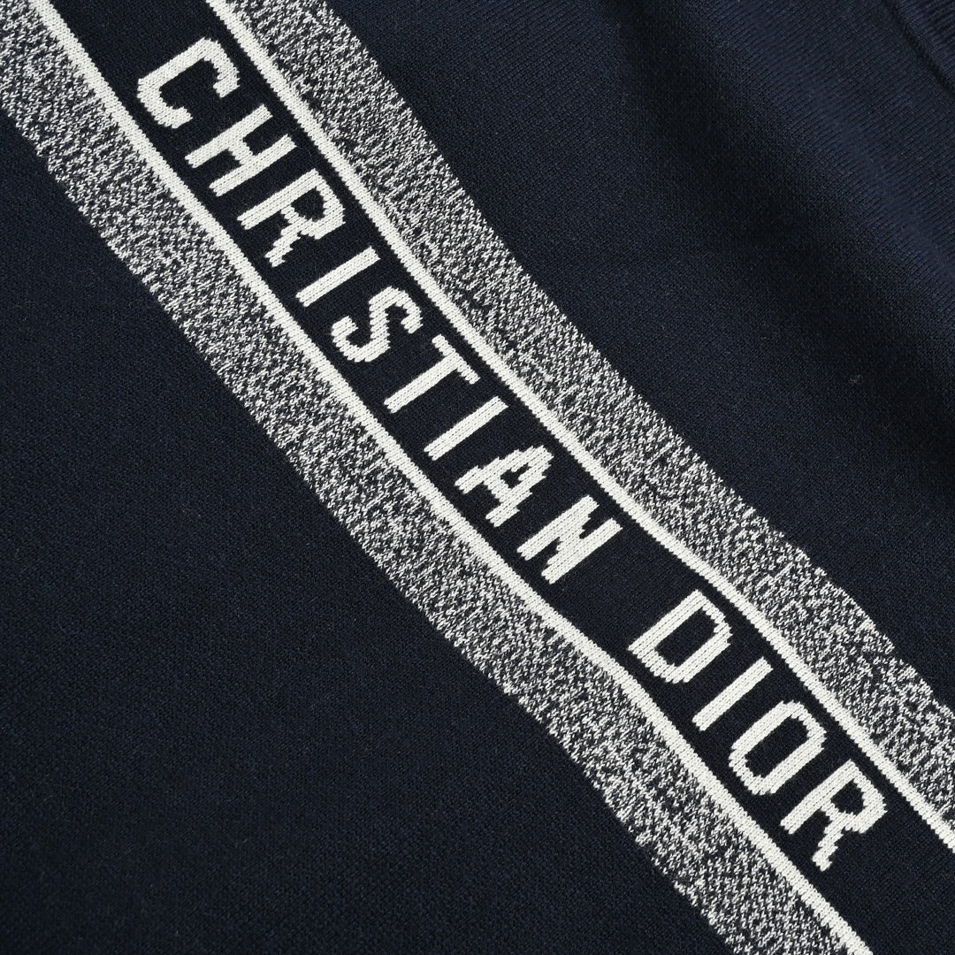 Wendbarer Rundhalsausschnitt aus Jacquard-Strickkaschmir für Presbyopie