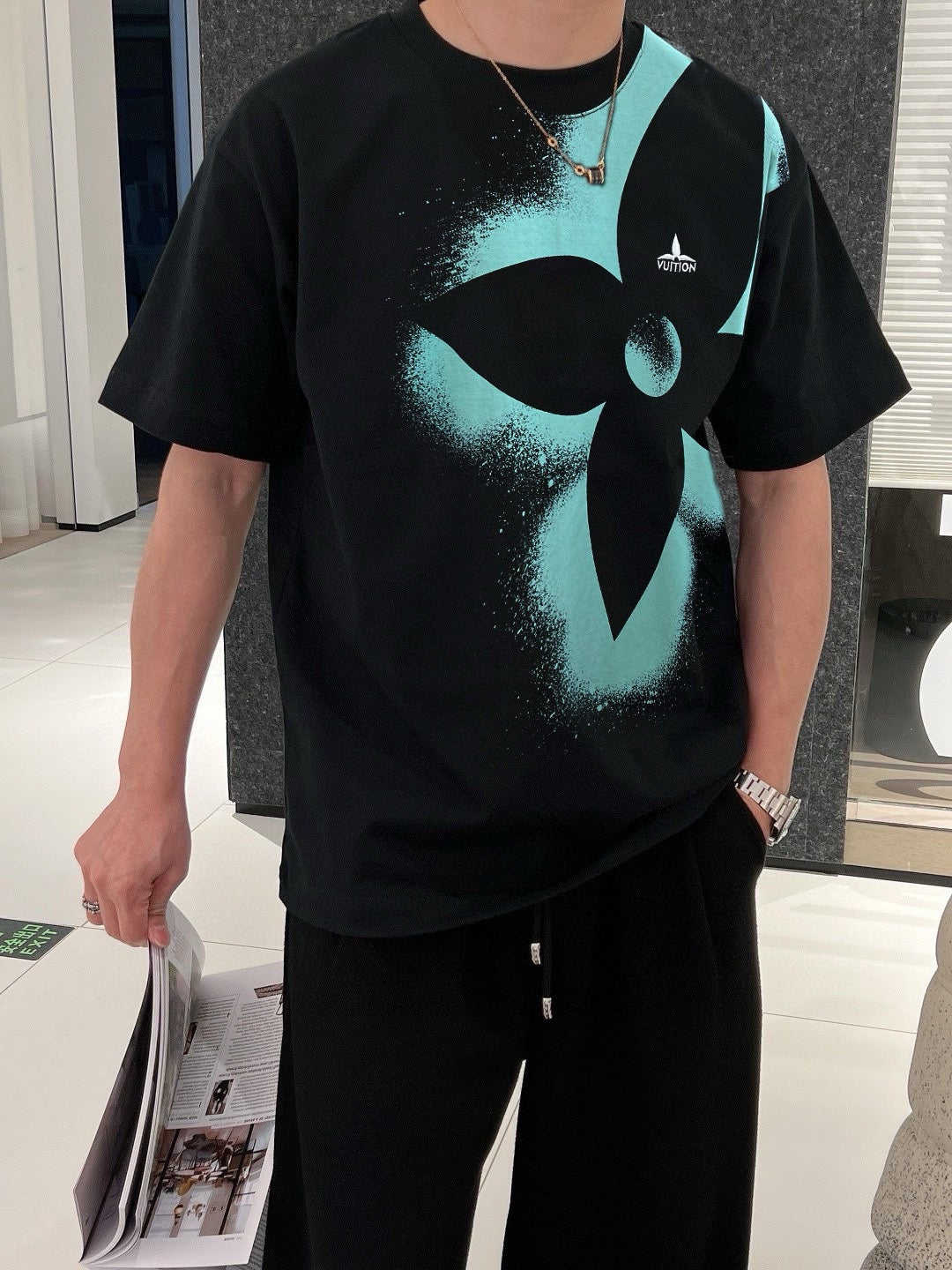 Kurze Ärmel mit vierblättrigem Kleeblatt-Kreuz-Print im Inkjet-Druckverfahren 