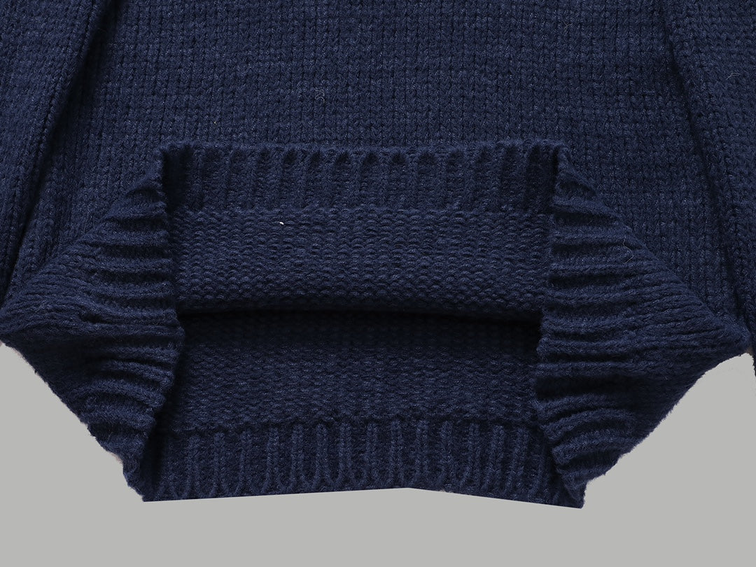 Wollpullover mit individuellem Schriftzug